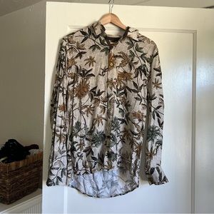 Celino Palm Tree Button Down Medium 39-40